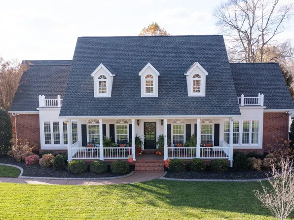 811 Regal Dr, Murfreesboro, TN 37129