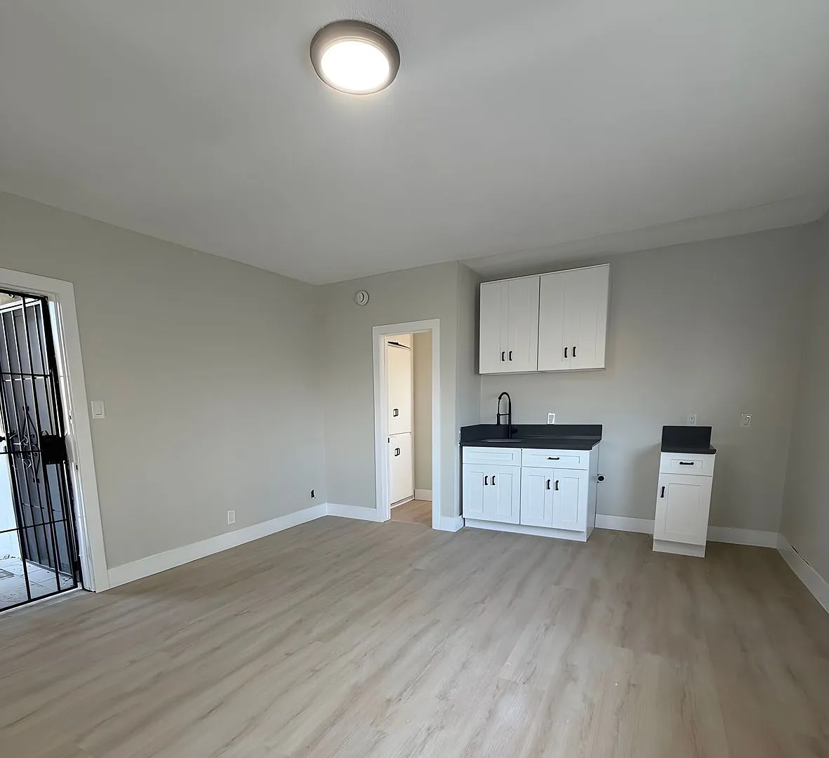 Studio, 1.0 bath, 550 sqft, $1,650 — Photo 1