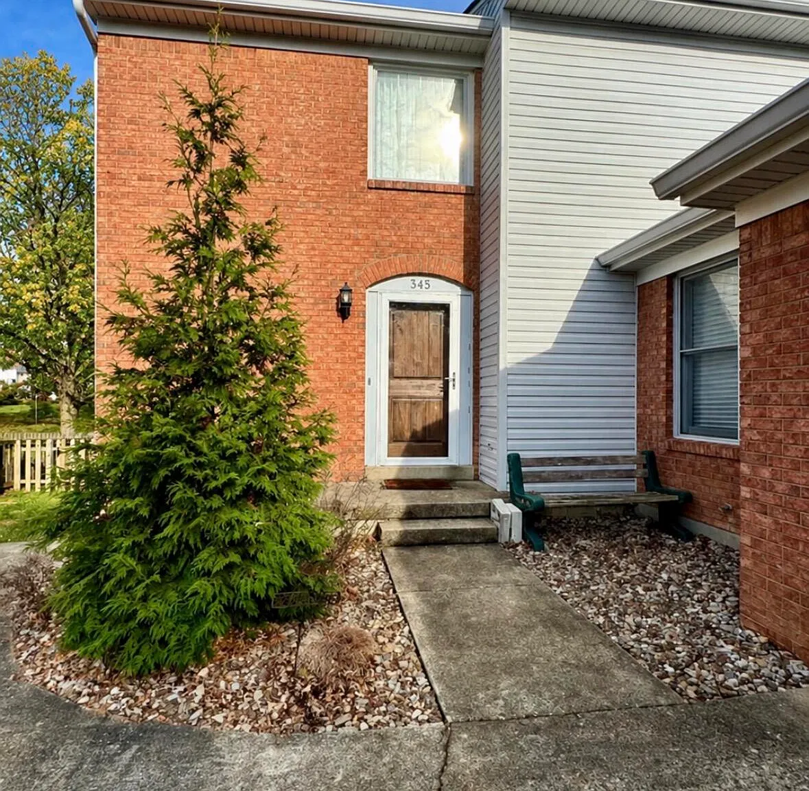 3 bed, 2.5 bath, 1692 sqft, $2,500 — Photo 3