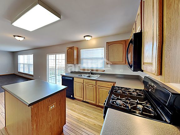 4th image of 7406 Southworth Cir