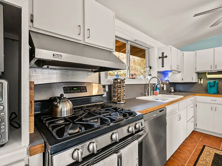 1512 Waterside Dr — Photo 25