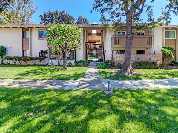 8788 Coral Springs Ct Unit 207D, Huntington Beach, CA 92646