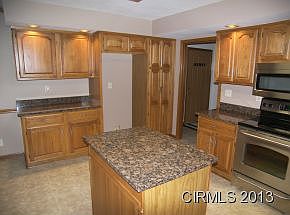 4th image of 6329 Lakewood Dr