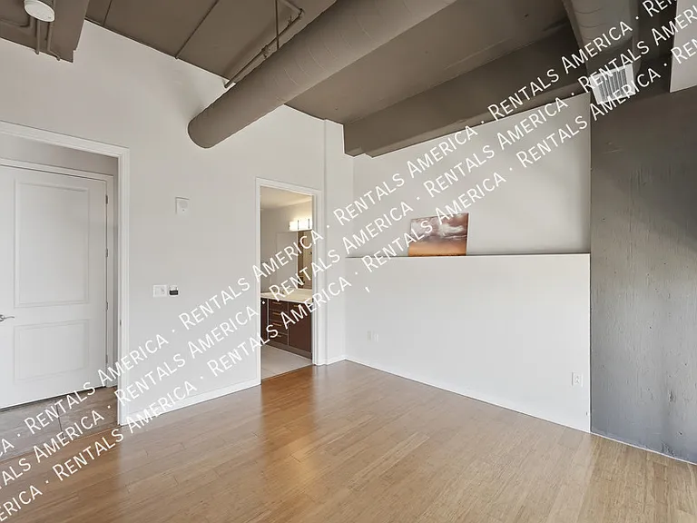 1 E Lexington Ave #905 — Photo 21