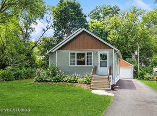 17 Kent Ave, Crystal Lake, IL 60014