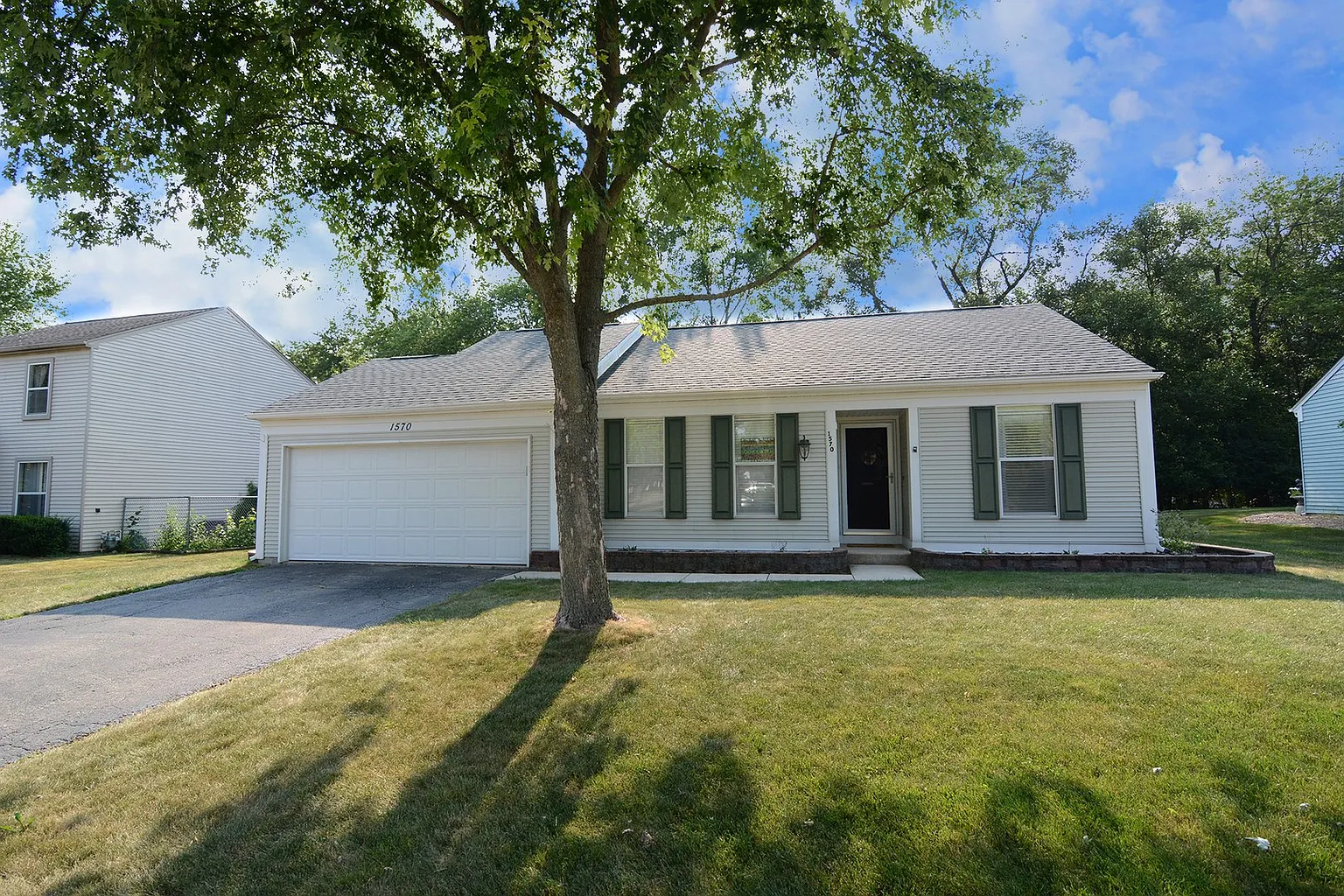 1570 Riverwood Dr photo 1