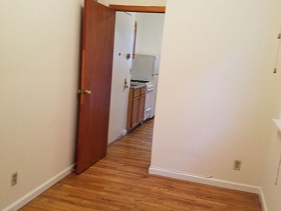 4th image of 317 E 83rd St #4W