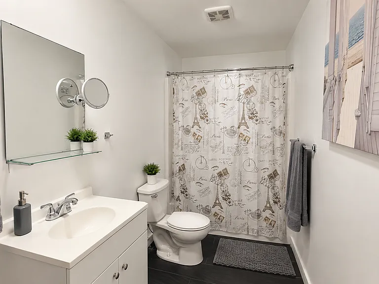 139 Washington St #204 — Photo 4