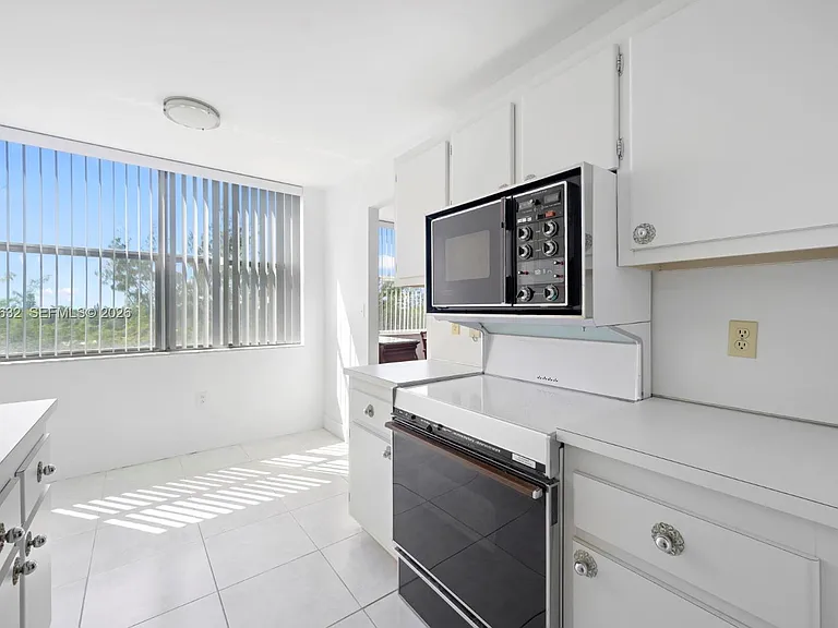 1300 NE Miami Gardens Dr #621E — Photo 14