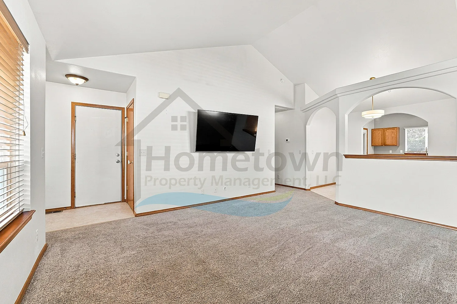 3 bed, 1130 sqft, $1,995 — Photo 4