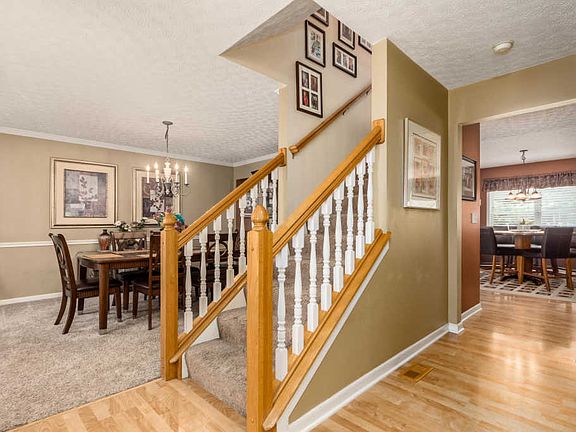 5th image of 7035 Pine Hollow Dr