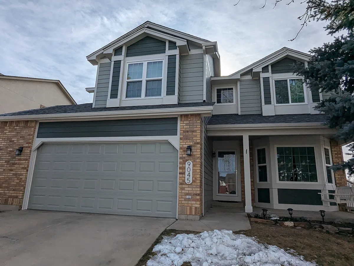Building Photo - 9045 Rochester Dr