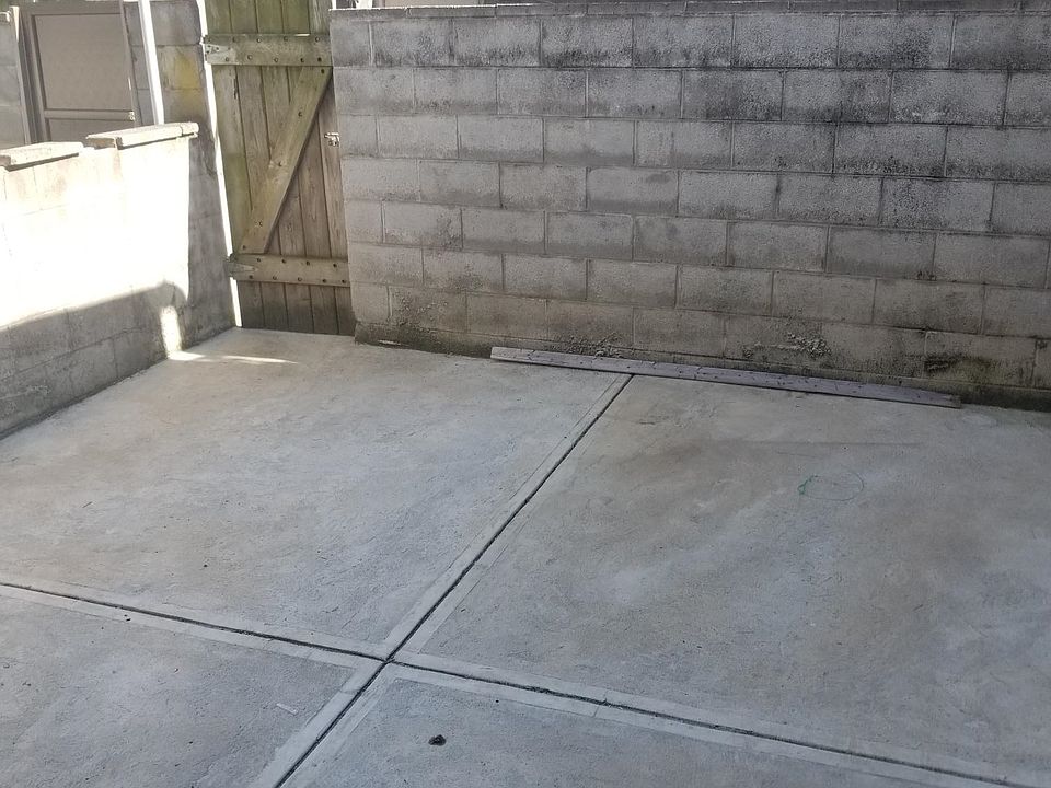 2nd image of 2252 Snyder Ave