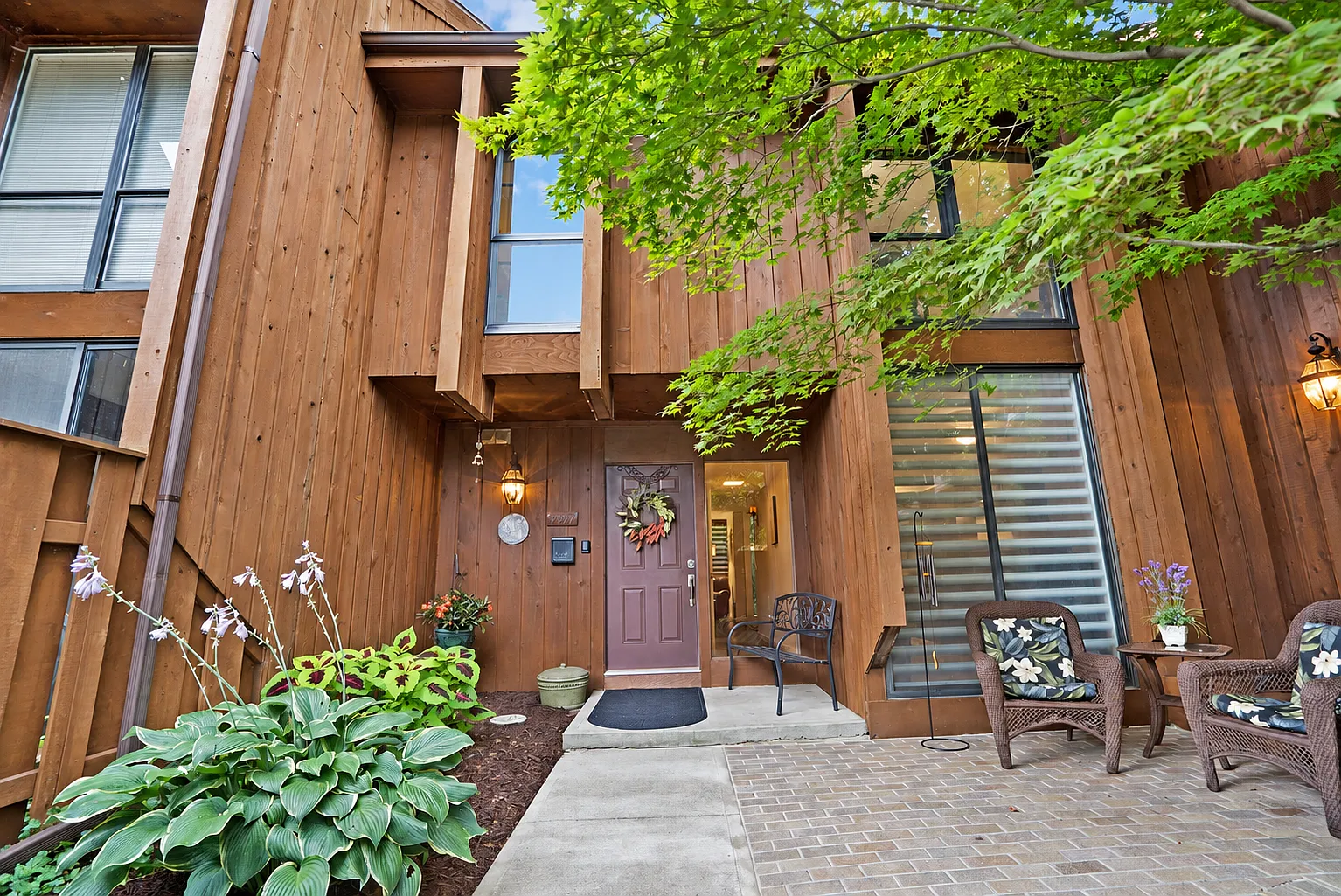 3 bed, 1570 sqft, $2,600 — Photo 1