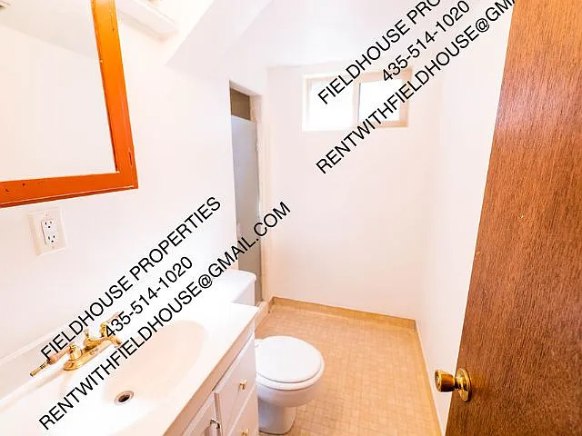 1077 Rose St — Photo 19