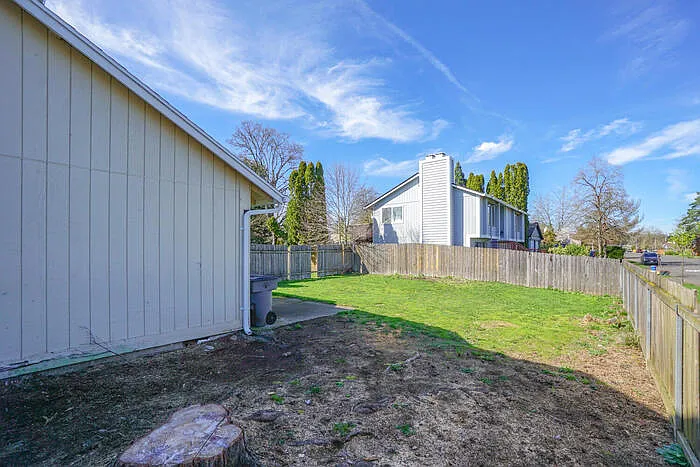 816 SE Olympia Dr — Photo 34