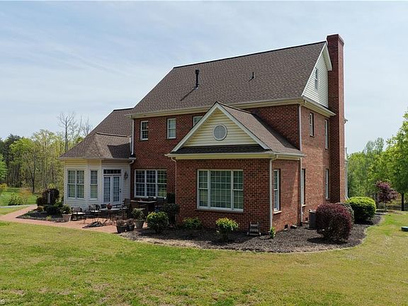 4th image of 175 Shady Pond Rd