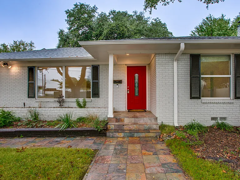 5815 Walnut Hill Ln — Photo 5