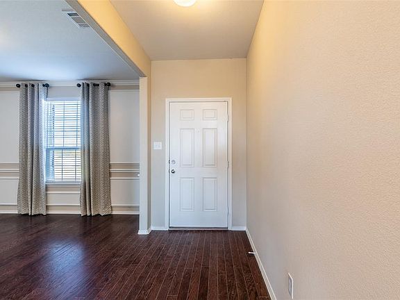 4th image of 2107 Dorsey Dr