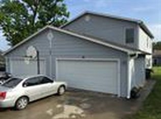121A Walnut St, Wamego, KS 66547