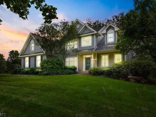 5 Peachtree Ct, Montgomery Twp., NJ 08558