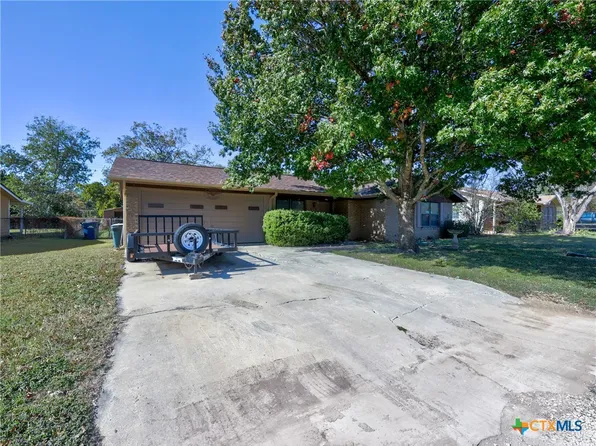 103 Lackey St, Florence, TX 76527