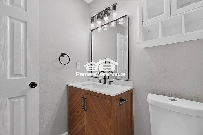 1207 Creekwood Ct — Photo 24