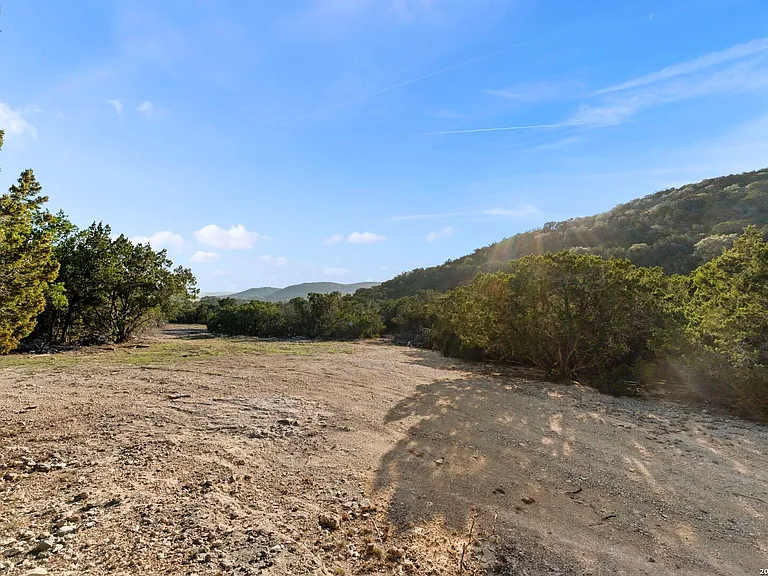 1597 Pipe Springs Dr — Photo 27
