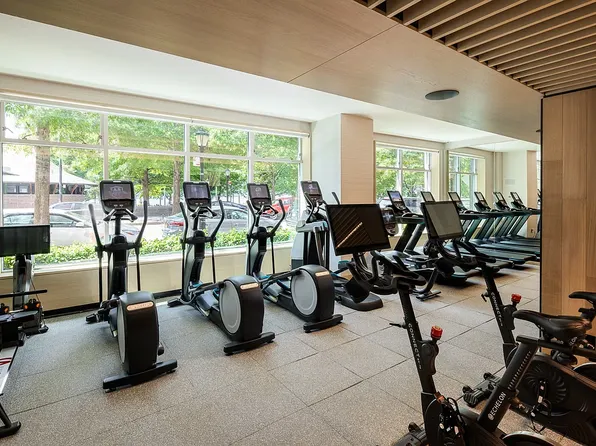 20 River Terrace image 23 of 26