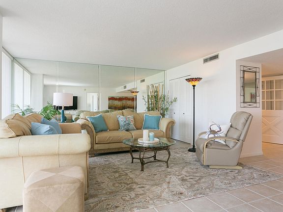 3rd image of 4200 N Ocean Dr APT 2-305