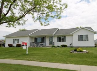 525 Greenbriar Ave, Fond Du Lac, WI 54935