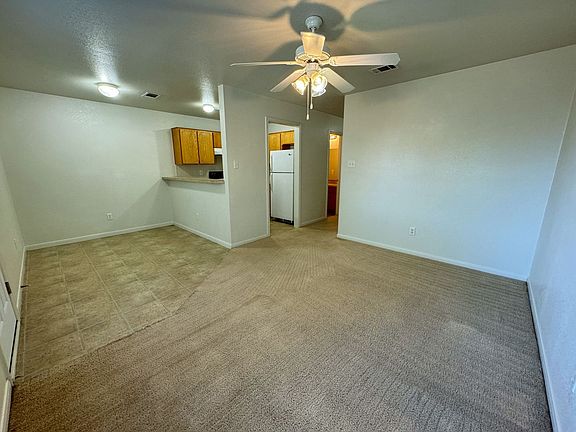 4th image of 504 Manhattan Dr APT A
