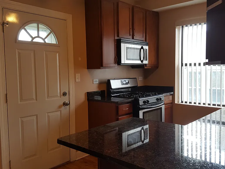2245 W Rosemont Ave #1 — Photo 2
