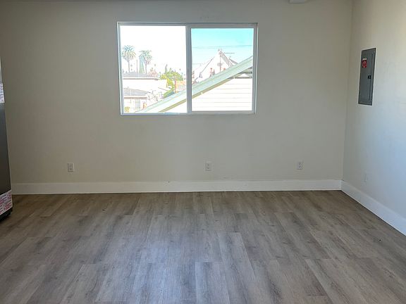 5th image of 708 W 53rd St #710-1/4