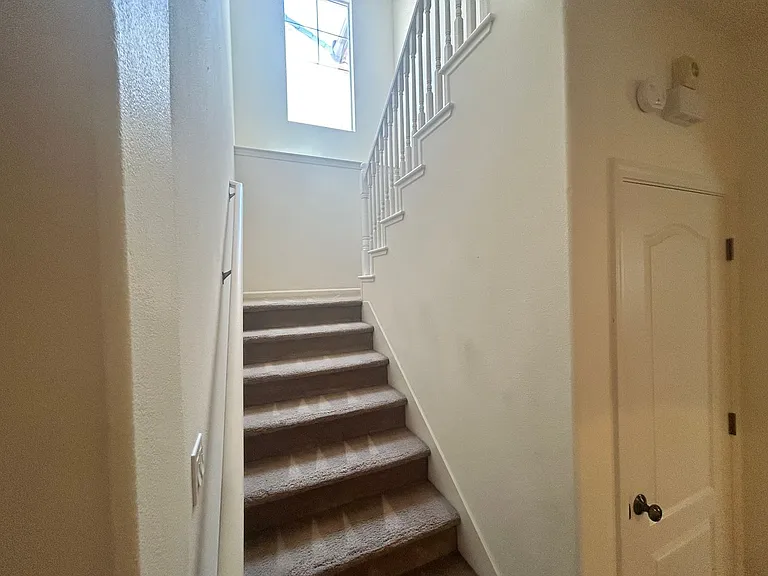 499 W Saint Francis Ave — Photo 17