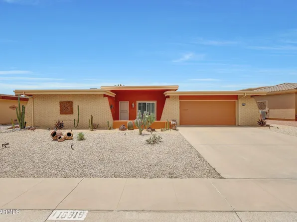 16818 N MEADOW PARK Drive, Sun City, AZ 85351