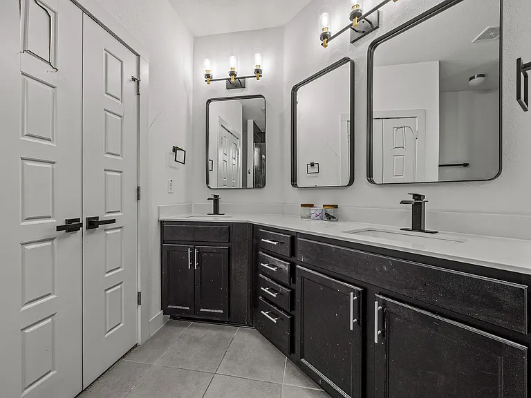 1408 Homespun Rd — Photo 9