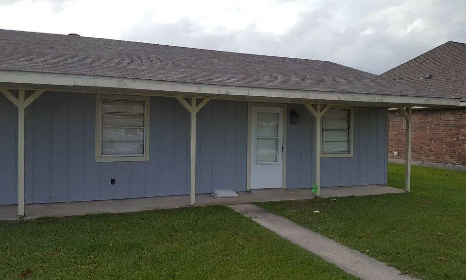 901 Hampton Ln #C