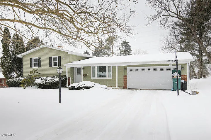 507 Garrison Rd photo 1