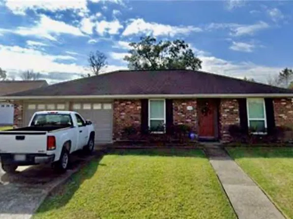 140 Magnolia Dr, Belle Chasse, LA 70037