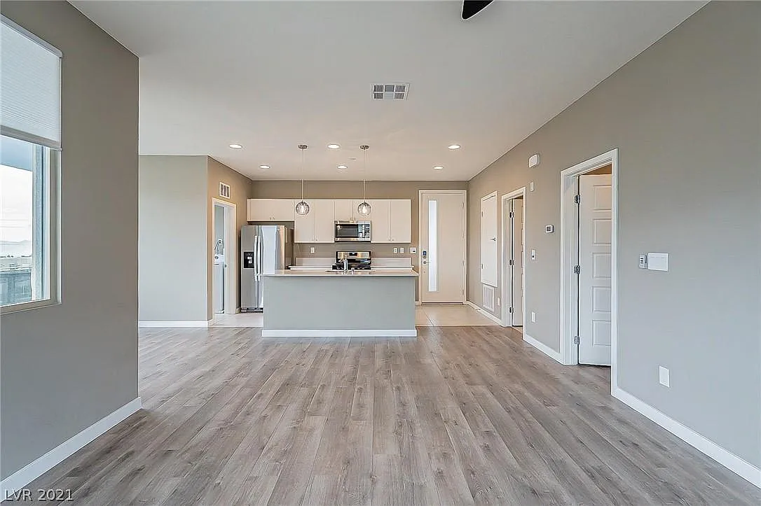 11230 Hidden Peak Ave — Photo 2