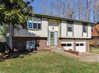 31 Wildwood Ave, Weaverville, NC 28787