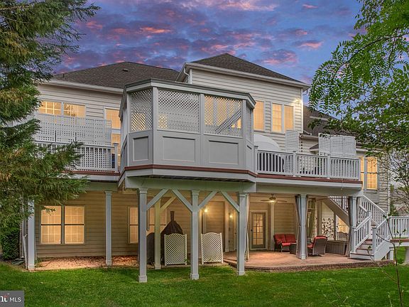 2nd image of 8937 Rhododendron Cir