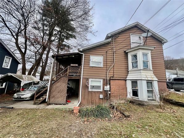 83 Paige St, Owego, NY 13827