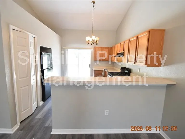7411 Canterbury St — Photo 7