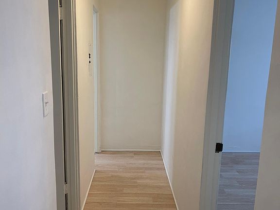 5th image of 164 N Oak Knoll Ave APT 1