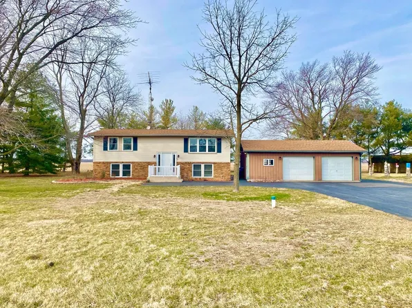 552 W 1300 S, Kentland, IN 47951