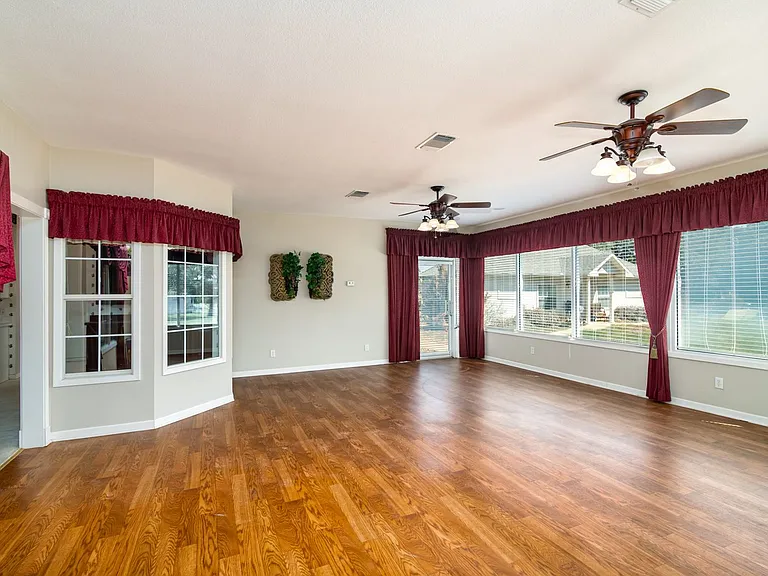 4525 Teasley Ln — Photo 11