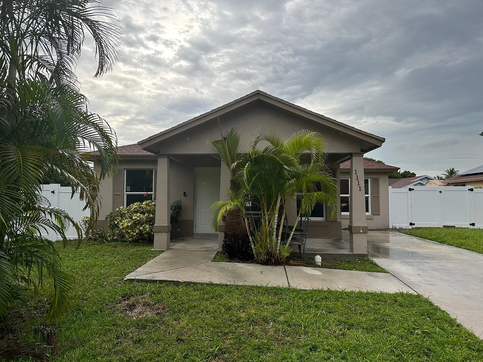 4 bed, 1488 sqft, $3,200 — Photo 1