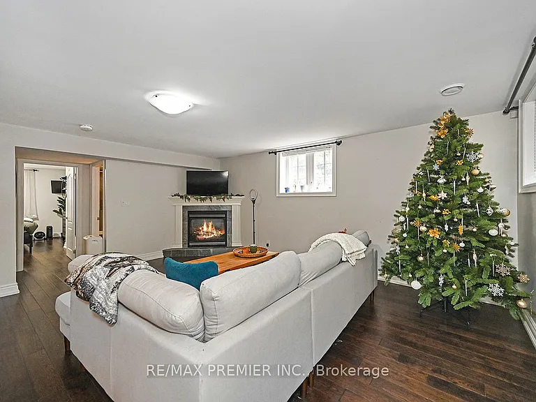 916 Scarlett Rd #BASEMENT — Photo 13